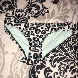 leopard print bikini bottoms
